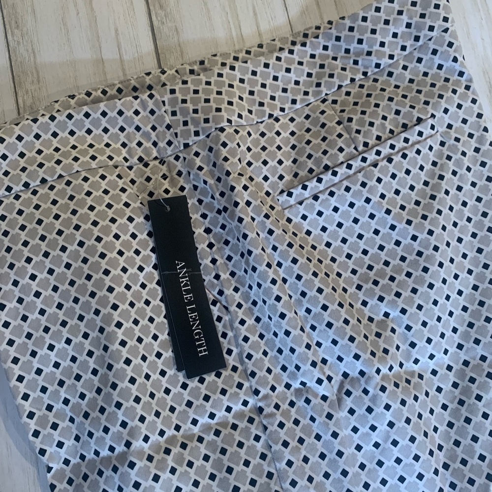 Straight Ankle Pants White with grey & Black geometric shapes. Size:10